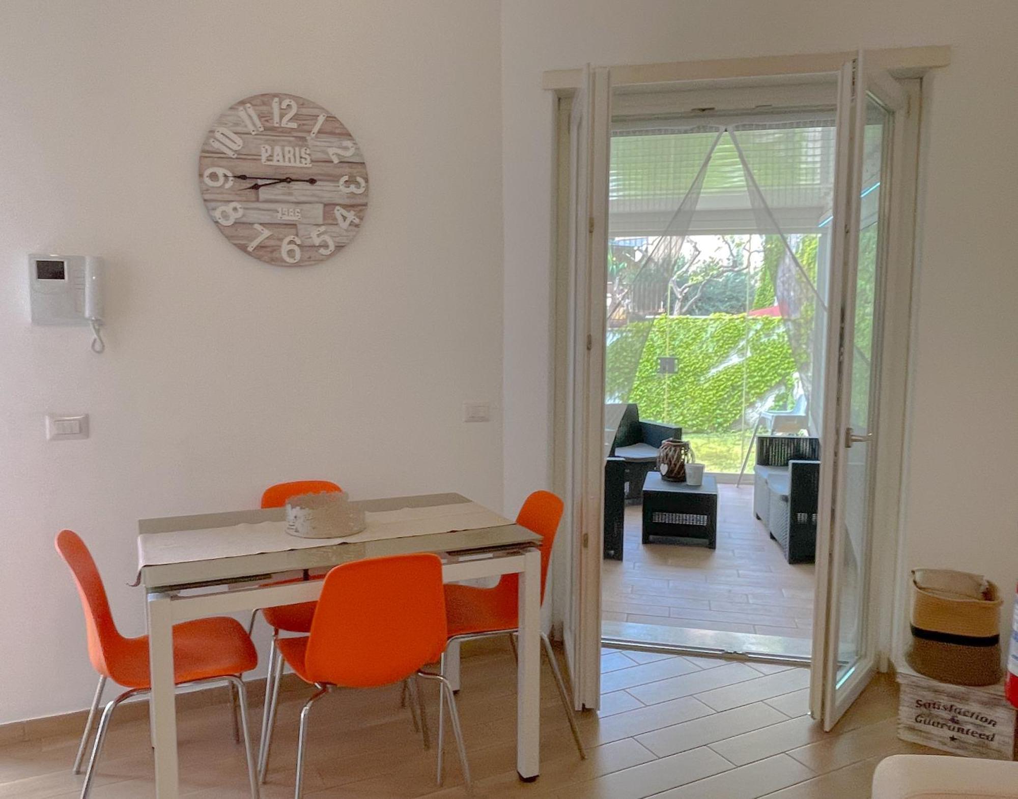 The Shabby House - Charming Seaside Retreat In Central Anzio, Steps From Beach And Train Station Dış mekan fotoğraf